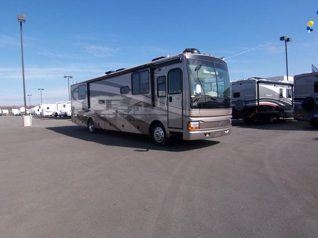 Used 2005 Fleetwood Discovery 38U Class A - Diesel For Sale